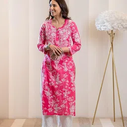 gosriki Women's Cotton Blend Chikankari Embroidered Straight Kurta Set image 3