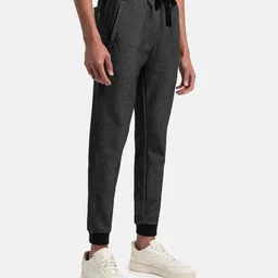 jockey Men's Slim Pants image 2