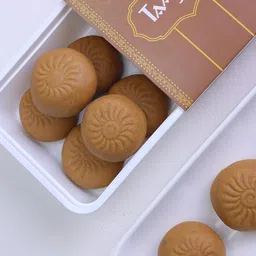 Taajas Food (Since 2003) Gujarati Kutchi Peda 250g Sweet | Fresh Indian Traditional Delicious Mithai | Made with Milk Solids and Cow Ghee| No Artificial Flavors & Colors| Festive Gift Pack image 1