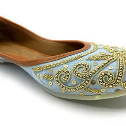 apni jutti Punjabi Jutti for Women, Punjabi Jutti, Serene Sky, Embroidered Handmade Jutti for Women image 4