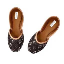 miraya impex Women's Punjabi Ethnic Black Sequence Jutti | Mojari -BV image 4