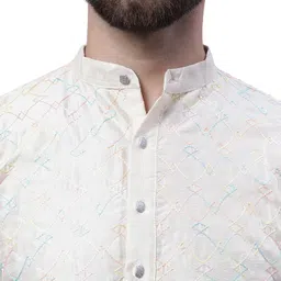 sojanya (Since 1958 Men's Silk Blend Cream Kurta and Cream Pyjama with Maroon Embroidery Nehru Jacket image 4