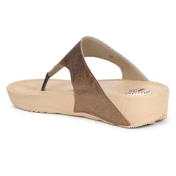 aqualite Women's Ff-33 Slipper image 5