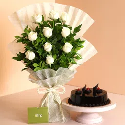 Fnp A Cool Breeze Roses Bouquet Truffle Cake image 1
