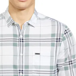 the indian garage co Men Regular Fit Checkered Full Sleeves Cutaway Collar Casual Shirt image 4