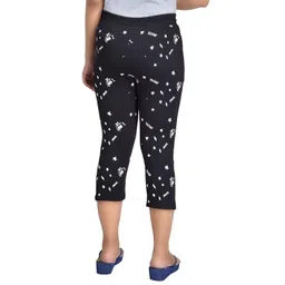 club a9 Women's Cotton Printed Nightwear Capris Pack of 1 image 2