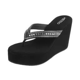 metro Women's 35-42 Slip Ons image 1