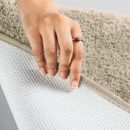 LUXE HOME INTERNATIONAL Microfiber Luxe Home Bath Mat Super Soft Non Slip Vegas Mats For Bathroom, Kitchen, Bedroom, And Door (40X60 Cm, Beige) Pack Of 1, Rectangular image 4