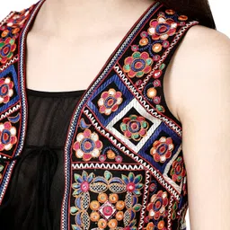 tavan Women's Embroiderd Ethnic Shrug or Jacket RL96 and Special Embroidered Cotton Koti/Jacket/Waist Coat for Women image 5