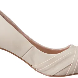 van heusen Women 1.5 inch Heels image 2