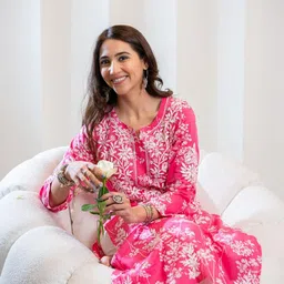 gosriki Women's Cotton Blend Chikankari Embroidered Straight Kurta Set image 4