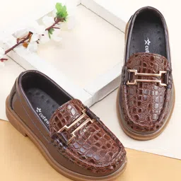 Cute Walk by Babyhug Slip On Loafer Shoes With Textured Design - Dark Brown-picture-16
