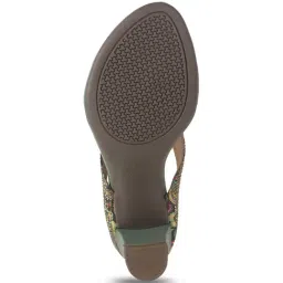 Mochi Women Green T-Strap Sandals image 4