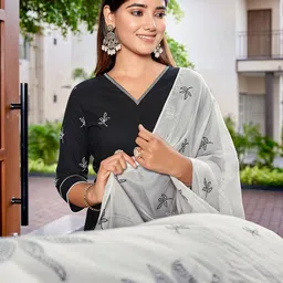 DIVASTRI Floral Embroidered V-Neck Cotton Straight Kurta With Trousers And Dupatta image 4