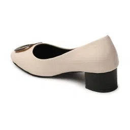 Elle Women's Cream Casual Pumps image 5