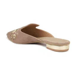 Inc.5 Women's Chikoo Mule Shoes image 5