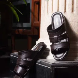 Healers by Liberty Men's Brown Thong Sandals-picture-24