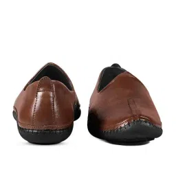 Louis Stitch Men's Russet Tan Shrunken Nagra Juttis image 4