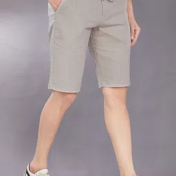 DIVISIVE Men Linen Shorts image 2