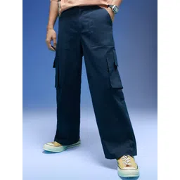 VEIRDO Men Relaxed Straight Leg Fit High-Rise Cotton Cargos Trousers image 2