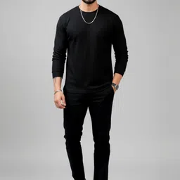 Kasendra Men T-shirt image 4