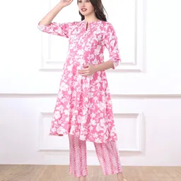 Bella Mama Woven Three Fourth Sleeves Maternity Suit Set With Floral Print - Pink image 4