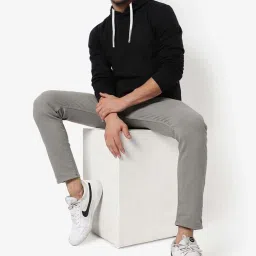 Campus Sutra Black Cotton Regular Fit Hooded Sweatshirt image 3