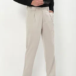 SHOWOFFFF Men Comfort Low-Rise Pleated Trousers-picture-26