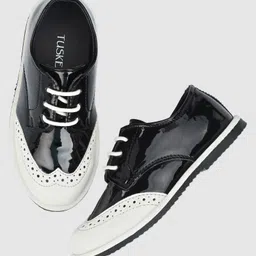 TUSKEY Perforated & Glossy DetailedLace Up Formal Shoes - Black White-picture-10