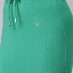 TWIN BIRDS Red & Green Plain Saree Shapewear - Pack Of 2 image 5