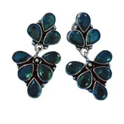 d glamm fashion-sparkling style D Glamm Fashion Green Floral Studs Earrings-picture-11