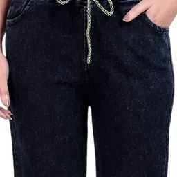 NEUNK Women Comfort Regular Fit Mid-Rise Light Fade Stretchable Jeans image 4