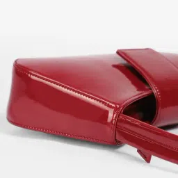 LA ELLORE Wine Solid Medium Hobo Bag image 4