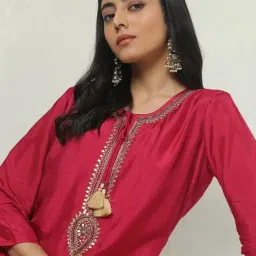 Soch Pink Other Embellished Kurta image 5