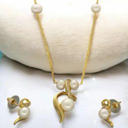 Sri Jagdamba Pearls Vivita Pearl Pendant Set for Women-picture-1