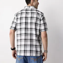 Mast & Harbour Relaxed Premium Fit Textured Checked Casual Shirt image 3