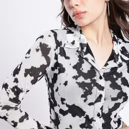 glitchez Abstract Printed Shirt Style Crop Top image 5