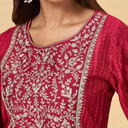 Rangmanch by Pantaloons Pink Embroidered Straight Kurta image 5