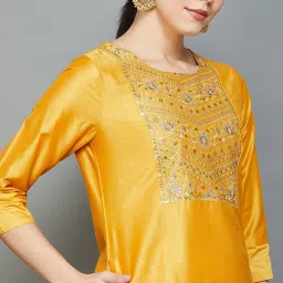 Melange by Lifestyle Yellow Embroidered Straight Kurta image 5