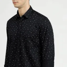 Greenfibre Black Cotton Regular Fit Printed Shirt image 5