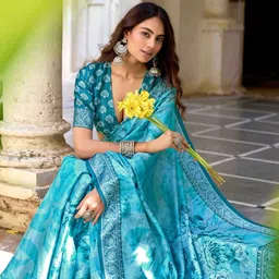 TIRA Floral Silk Blend Saree image 2