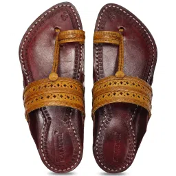 Kalapuri Men's Yellow Kolhapuri Sandals image 5