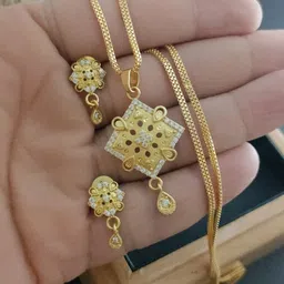 OM KRISHIV COLLECTION Gold-Plated Stone-Studded Jewellery Set image 1