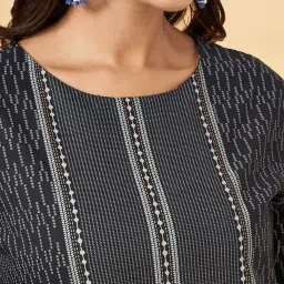 Rangmanch by Pantaloons Black Printed Straight Kurta image 5