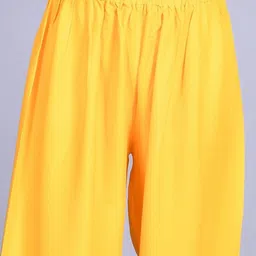 APQRS Women Trousers image 2