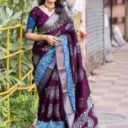 PRISHA FASHION Ethnic Motifs Zari Silk Blend Handloom Kanjeevaram Saree-image-46