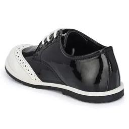 TUSKEY Perforated & Glossy DetailedLace Up Formal Shoes - Black White image 4