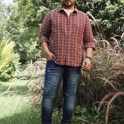 Instafab Plus Comfort Checked Spread Collar Pure Cotton Casual Shirt-picture-8