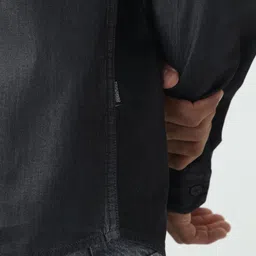 Urbano Fashion Men Black Regular Fit Full Sleeve Solid Denim Shirt image 3