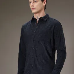 Banana Club Men Textured Printed Spread Collar Casual Shirt image 3